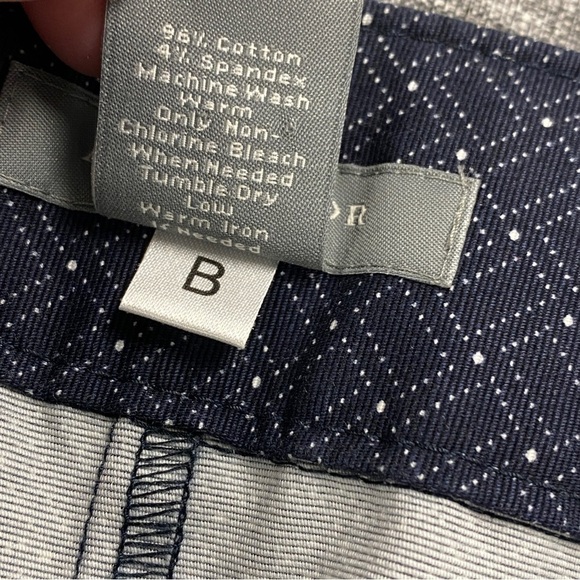 Ann Taylor geo shape print skirt womens size 10 pockets pleat and button detail - Picture 4 of 7